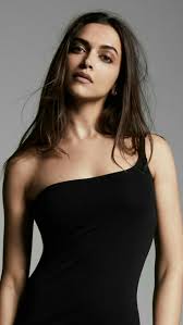 Pin By Kingaaltemimy Gmail Com 1 On 4 Deepika Padukone Style Deepika Padukone Hot Dipika Padukone