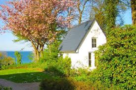 Cottage Ostseeblick Scharbeutz Mit Meerblick Terrasse Und Hund Erlaubt Ostsee Apparteme In 2021 Ostsee Urlaub Ferienwohnung Ferienhaus Scharbeutz Strandhaus Ostsee