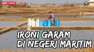Presiden direktur pt cirebon energi prasarana heru dewanto optimistis pltu cirebon unit ii akan rampung dibangun pada 2022 sesuai kontrak. Nestapa Petani Garam Cirebon Kala Hidup Lebih Asin Dari Garam