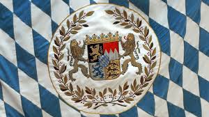 Jun 05, 2021 · vor allem kritisieren die auer ein zu überladenes wappen: Bayerisches Wappen Multi Kulti Im Grossen Staatswappen Bayern 2 Radio Br De