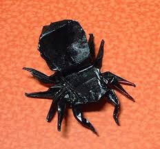 During a battle, shino directs his bugs towards an opponent, boxing them in and. Origami Insects And Their Kin By Robert J Lang Book Review Gilad S Origami Page