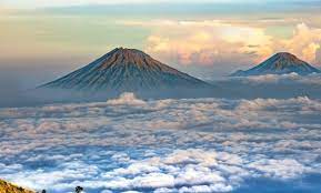 Pemandangan alam di dunia ini, tak hanya terdiri satu Terbaru Lukisan Dan Gambar Pemandangan Alam Dosenpintar Com