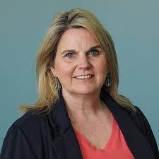 Lori Randle's Instagram, Twitter & Facebook