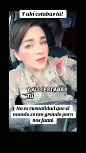 Y ahí estabas tú y ahí estaba yo, y no es casualidad que el mundo sea tan  grande pero nos junto.