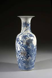 Grand vase en grès émaillé en forme de colonne. Asian Art Sale N 3873 Lot N 122 Artcurial