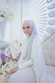 Orang ramai boleh juga menghubungi setiausaha sekretariat, hanafi md dom di talian 01119707811 atau mohd judi sarjo di talian 0192459009 sebelum atau pada esok (khamis) hari. Mira Filzah Dan Wan Emir Astar Nikah Malam Ni