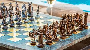 288 фраз в 44 тематиках. Hellenic Art Spartan Hoplites Elaborate Chess Set Has A Gorgeous Display Worthy Design