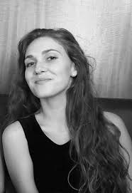 Molly Strong's Instagram, Twitter & Facebook