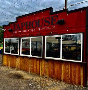 1/8th Street Food Trucks, Patio & Taphouse — Food court food truck in Redmond, Oregon