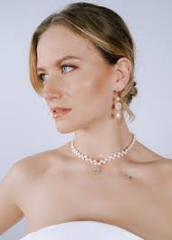 Colliers de mariée pour votre parure de mariage