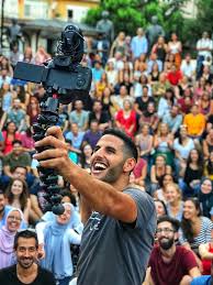 Nas daily singapore office build something mural. Nas Daily Wants To Leave A Positive Mark On The World International Vlogger Nuseir Yassin