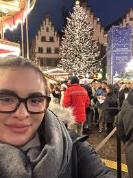 Frankfurt market. Go early by 5 PM crowds were getting thick. Also for  those not used to cold like me