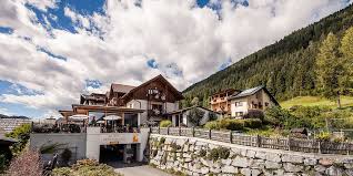 Der sauberste see in kärnten bietet badespaß und wassererlebnisse für groß und klein. Das Regitnig Wanderhotel Weissensee Karnten