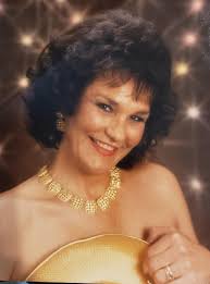 Gwendolyn Kaye “NaNa” Irvin, 75, of Byhalia, Mississippi passed away at her  home surrounded by her family