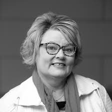 Debbie Biggs's Instagram, Twitter & Facebook