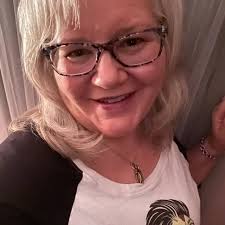 NOOOOOOO!!!!!! 🥺🥺🥺🥺RIP JANE GOODALL. This breaks my heart!