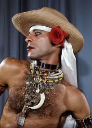 He is known for acting in the tv globo soap operas 'o outro lado do paraíso' (2017) and 'verdades secretas' (2015), both written by walcyr carrasco. Ney Matogrosso Pipoca Moderna