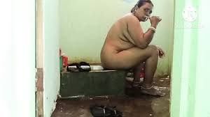 Indian Real Step Mom Sun Enjoy Sex in Bathroom Blowjob Doggy Style