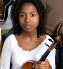 Aisha Curtis's Instagram, Twitter & Facebook