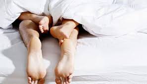 Dalam titik tertentu beberapa ibu hamil malah tetap ingin melakukan hubungan intim. Benarkah Hubungan Intim Suami Istri Di Malam Jumat Sunah Rasul