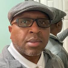 I seen people who said there's no way anyone wouldn't be able to call 911,  even without service. It looks like it was true!🙏🏾