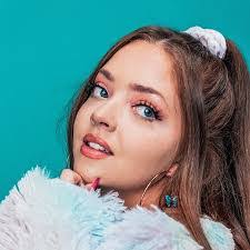 Isaac Mcelheny's Instagram, Twitter & Facebook