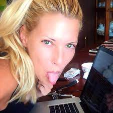 Смотрите видео siegel giulia в высоком качестве. Giulia Siegel On Twitter Ready Meine Gewurzschublade Herbs Gewuerz Ikea Bittenachmachen Http T Co Qokn8gxxxo
