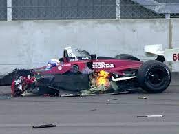 Secondo quanto riportato da skytg24, alex zanardi sarebbe scivolato nella corsia opposta proprio nel momento in cui stava transitando un camion. Alex Zanardi Il Video Dell Incidente Del 2001 Con Alex Tagliani Corriere It