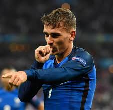 Antoine griezmann, joueur d'origine française qui s'est révélé être un véritable prodige du football, est né en 1991, le 21 mars pour être plus précis, dans la commune de macon, dans le département de saône et loire borgona. Em Halbfinale Griezou Wird Doch Nicht Feuerwehrmann Welt