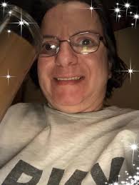 u know what guys am really excited for tomorrow cause guess what???  aaaaahhhh am goingggg homeeee which basically means that i'll be havinggggg  the timeeee of my lifeeee