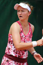 Od 22 października 2018 do 13 stycznia 2019 liderka deblowego rankingu tenisistek wta Barbora Krejcikova Wikipedia