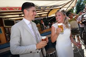 Georges & sarah ‍ cyclist @jumbovisma_road & @redbullbe athlete godfather @towalkagain 'stilstaan is achteruitgaan' #all4goolie. In Beeld Veel Volk Voor Huwelijk Van Wout Van Aert En Vrien Het Nieuwsblad Mobile