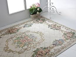 Halı seçimini belirleyici unsurlardan bir diğeri de halıların fiyat aralığıdır. Ucuz Hali Fiyatlari