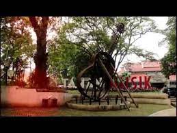 Lokasinya dekat dengan plaza cikapundung river spot dan di dekatnya ada hotel kapsul di bandung terkenal yaitu inap dan cafe di bandung atmosphere resort. Taman Musik Centrum Bandung Youtube
