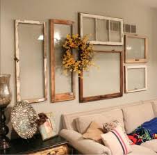 30 Deko Ideen Und Einrichtungsbeispiele Wie Sie Die Alten Fenster Wieder Verwenden Alte Fenster Dekorieren Alte Fenster Alte Fenster Ideen