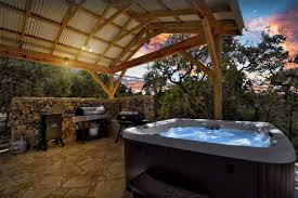 The couples log cabin is a one room cabin with kitchen. 12 Relaxing Texas Cabin Rentals With Hot Tubs