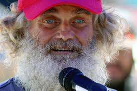 Le naufragé australien secouru en mer offre son chien au capitaine mexicain  qui lui a sauvé la vie