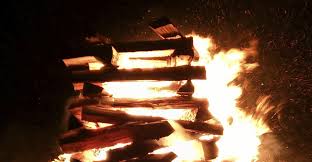 Feuerlaufen In Bad Berneck Raum Bayreuth In Bayern Feuerlauf Glutgang Feuer Bayreuth Kinderbetreuung Bayern