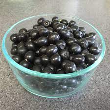 Cherry laurel ( laurocerasus officinalis roem.) fruit is rich in vitamins and phenolic compounds with antioxidant effect. Horticulture English Laurel Berries 356982 Ask Extension