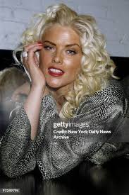 765,813 Anna Into Or Yeezy Photos & High Res Pictures