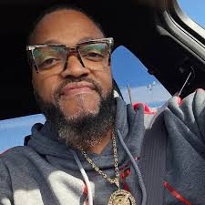 Victor Holmes Sr. (@viktorysr) • Threads, Say more