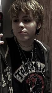 ich habe das vor einer Weile auf r/transgepostet, aber ich möchte sehen, ob  es neue Namensvorschläge gibt :3 : r/transnames