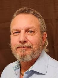 Patrick Newbold's Instagram, Twitter & Facebook