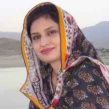 From penguins and dolphins to farm animals and tigers, Sherry Cox has spent  37 years advancing animal care through groundbreaking veterinary  pharmacology research and mentorship at the UT College of Veterinary  Medicine.