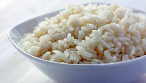Derretir la margarina primavera® cocina sin sal y freír el arroz hasta que esté ligeramente dorado. Receta De Arroz Blanco Robot De Cocina Barato