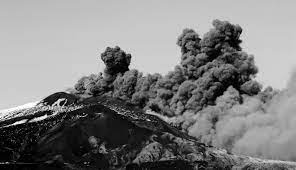 Etna's 1669 eruption is considered to be the most historically important. Eruzione Dell Etna Del 1669 Historia Palermo