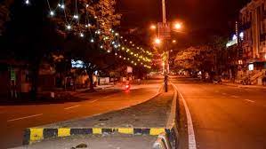 Curfew — ► noun 1) a regulation requiring people to remain indoors between specified hours, typically at night. Schools In Up Shut Till May 15 Night Curfew Extended To Districts With Over 2 000 Covid 19 Cases Deccan Herald