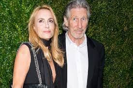 Pink floyd legend roger waters, a vocal critic of israel, is dating palestinian journalist and author rula jebreal after divorcing his fourth wife. Roger Waters Ex Wife Arrested For Dui Page Six