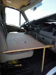 lit avant master van camping car camping truck camping