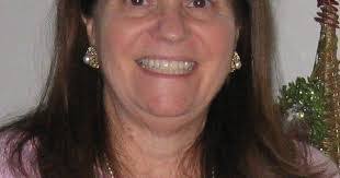 Kim Dellinger's Instagram, Twitter & Facebook